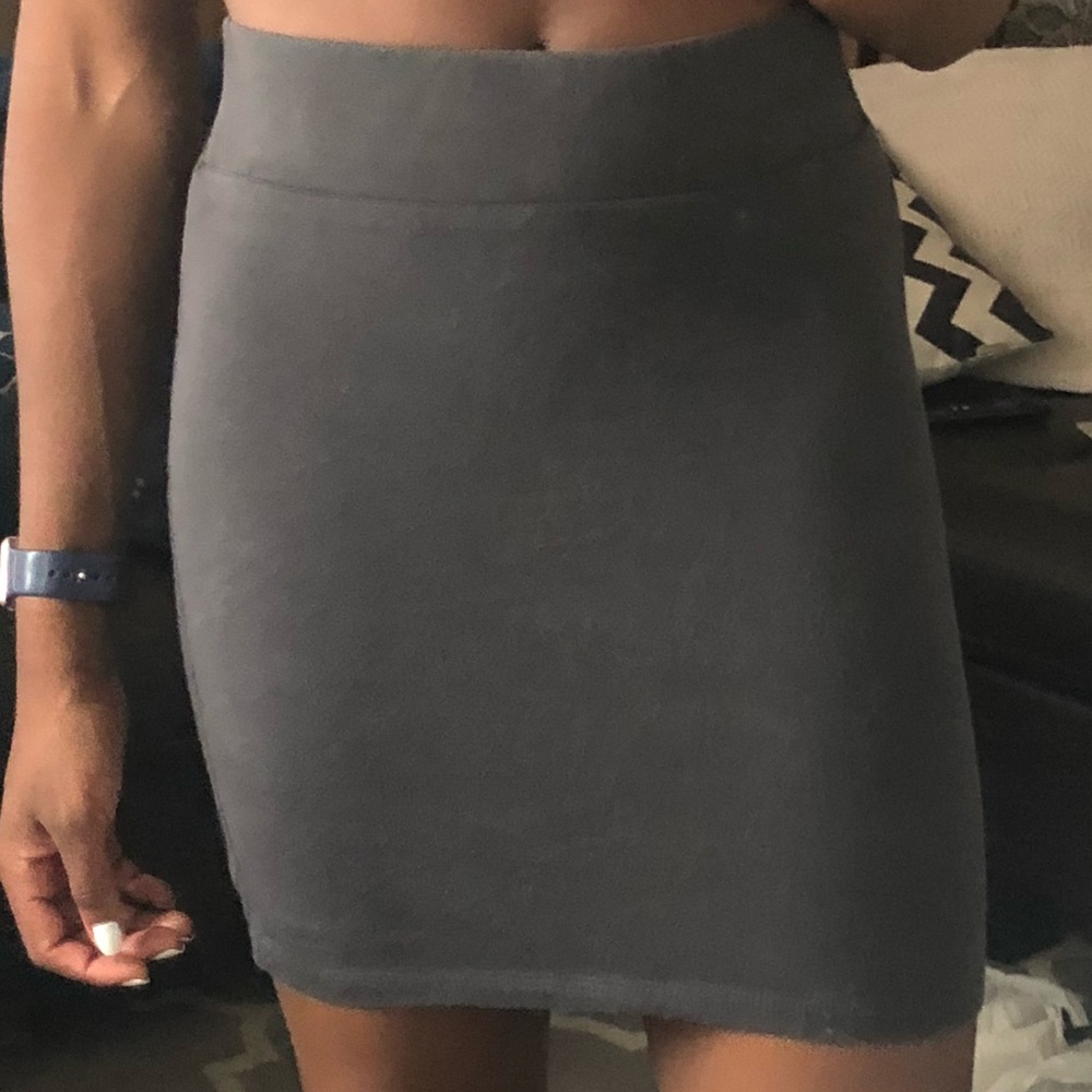 GRAY BODYCON SKIRT
